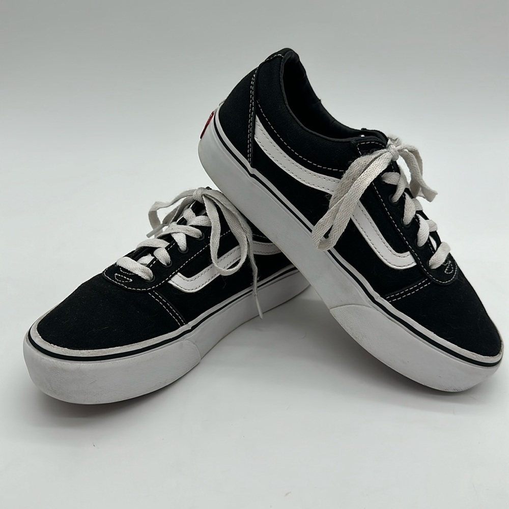 Vans Authentic Ward Platform Missy Size 5 Shoes Black White Mix Lace Up Sneakers